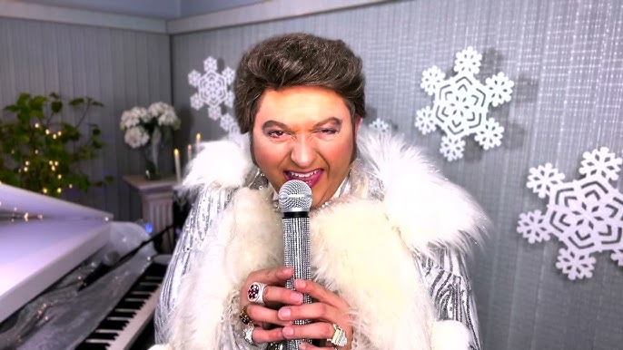 A Cosy Christmas with Lee—David Maiocco Spreads Cheer in PV